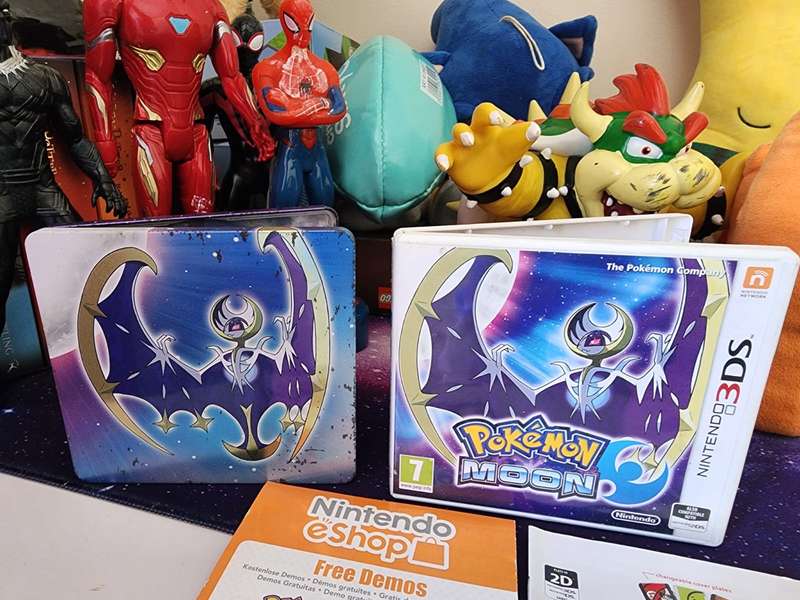 Pokémon Moon Steel Case Edition (3DS) (Pre-owned)