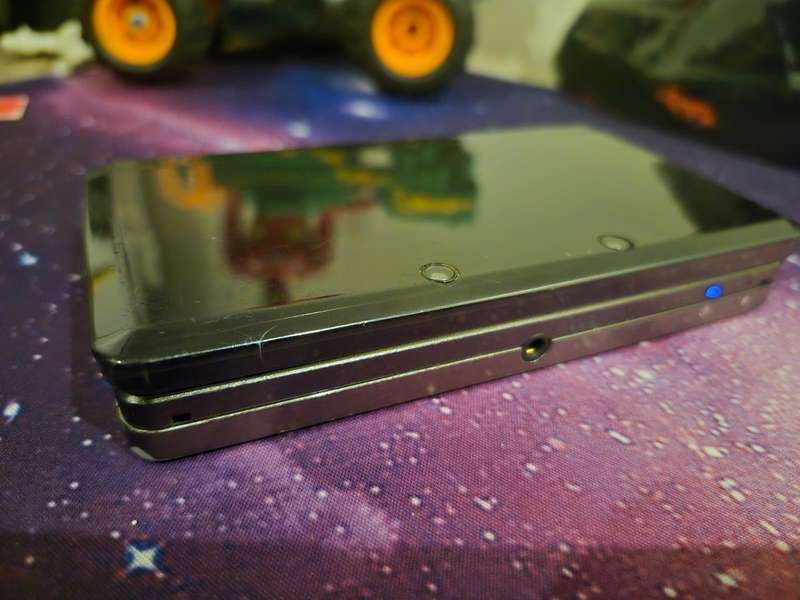 Nintendo 3DS Cosmo Black, 32GB SD Card, Custom Firmware (Pre-owned)