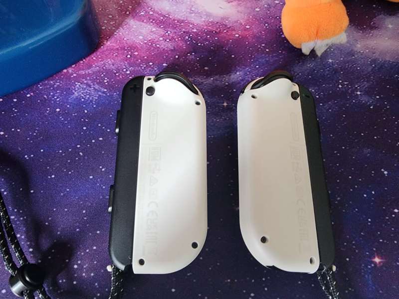 Joy-Cons Original Official Nintendo Switch OLED (Pre-owned)