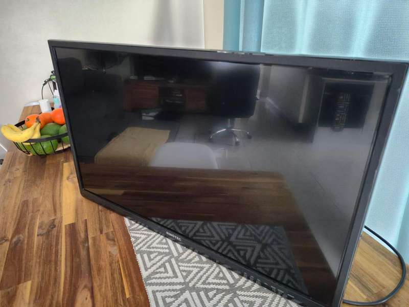 Sinotec 32" HD Ready LED TV (Model: STL-32VN67DT) (Pre-owned)