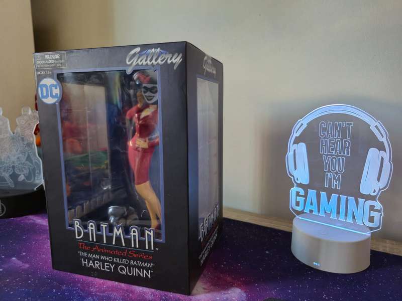 Diamond Select Toys DC Gallery THE MAN WHO KILLED BATMAN Harley Quinn PVC Statue