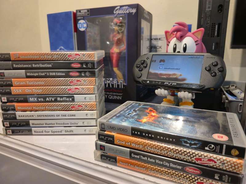 PSP Street, 4GB Memory Card Pro Duo, 14 Games, 1 Movie (Pre-owned)