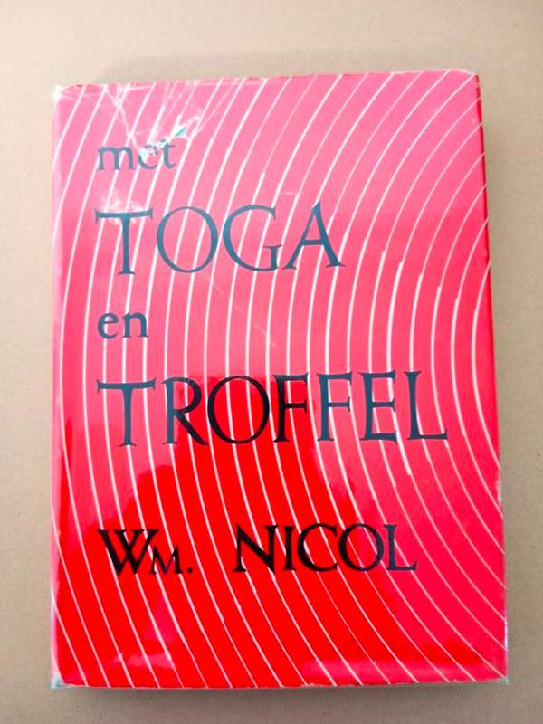 Met Toga en Troffel, William Nicol