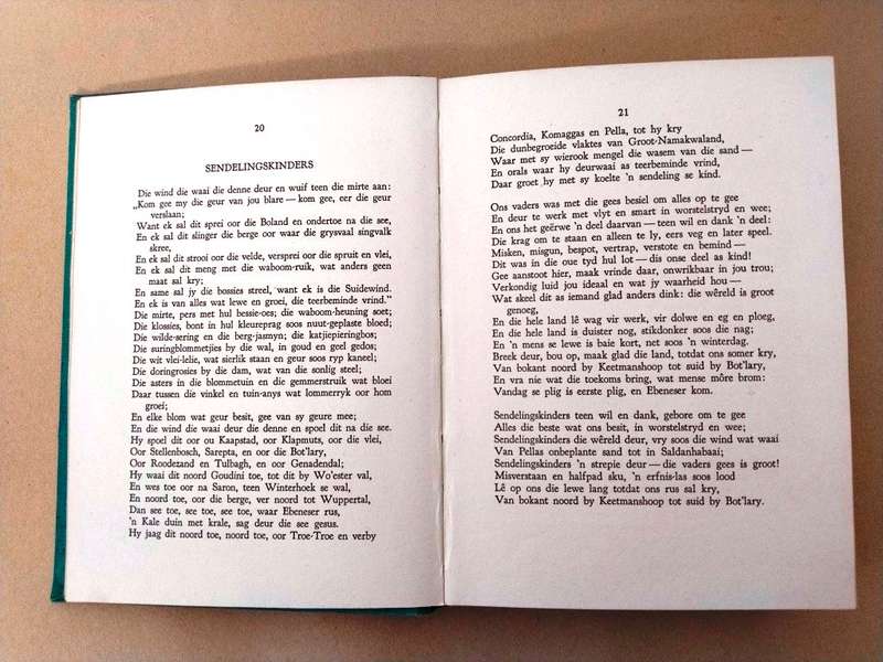 Uit drie wêrelddele, C. Louis Leipoldt [gedigte]