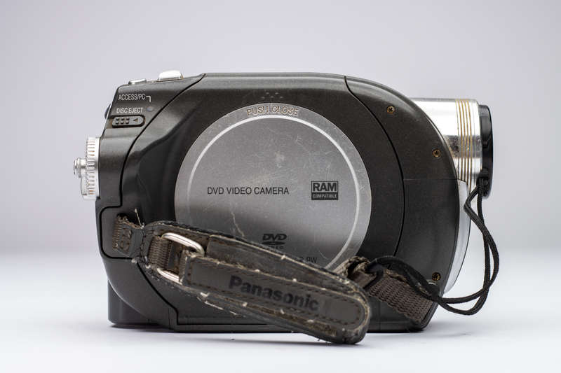 Sony VDR-D150 handycam with Battery/No Charger