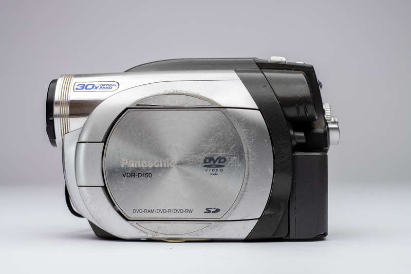 Sony VDR-D150 handycam with Battery/No Charger