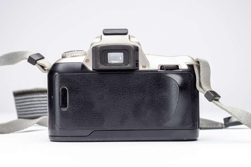 Nikon F55 35mm Camera - No Sensor (For Parts Only)