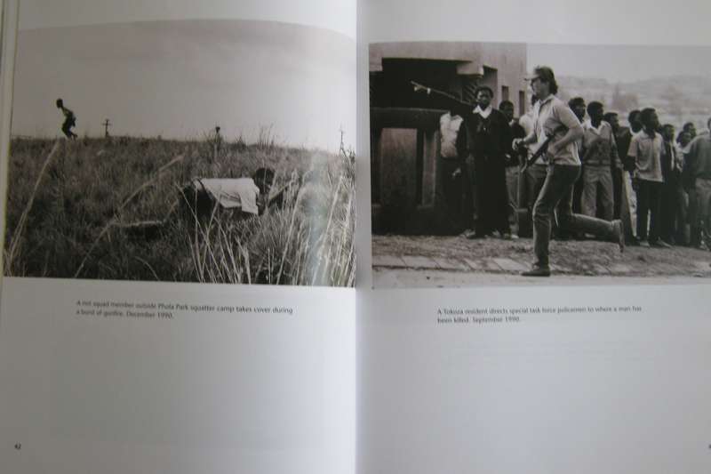 The Invisible Line. The Life and Photography of Ken Oosterbroek Mike Nicol