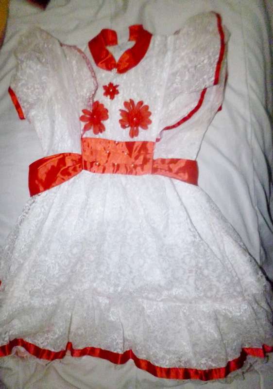 Girls Party Dress    age  7-12