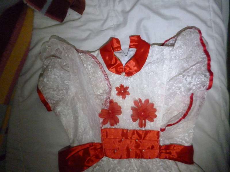 Girls Party Dress    age  7-12