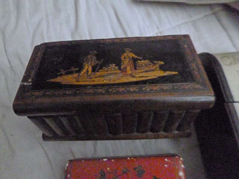 5 Vintage / Antique boxes