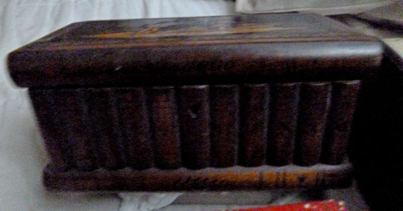 5 Vintage / Antique boxes