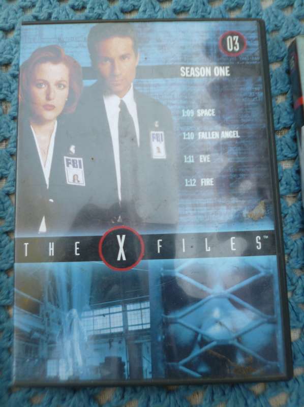 X Files Season 1.01-1.04  season 1.09-1.02   season 5.01-5.04