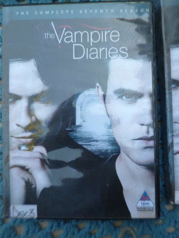 Vampire Diaries  Season 1  - Love Sucks . season 7  disks 3. 4. 5
