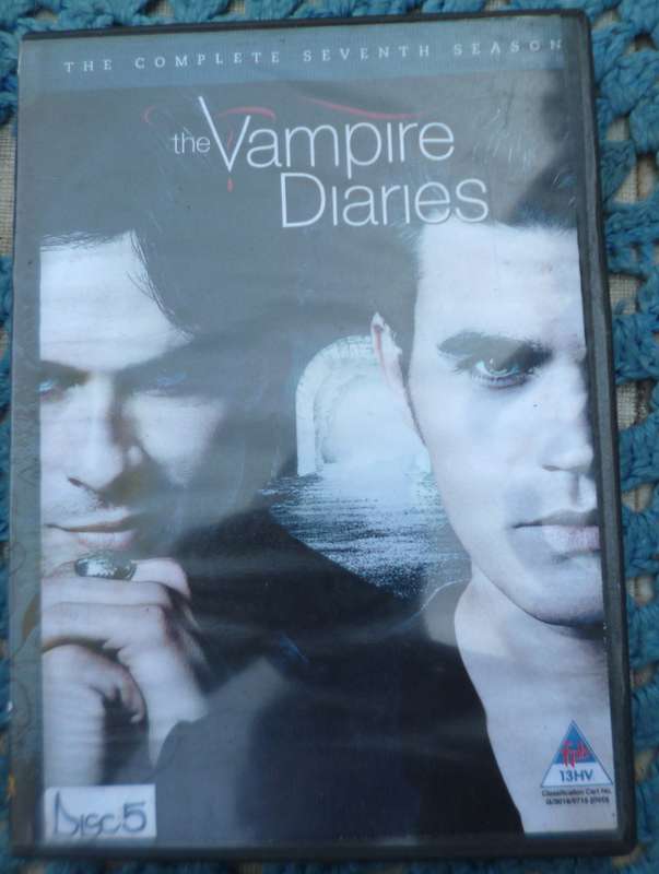 Vampire Diaries  Season 1  - Love Sucks . season 7  disks 3. 4. 5