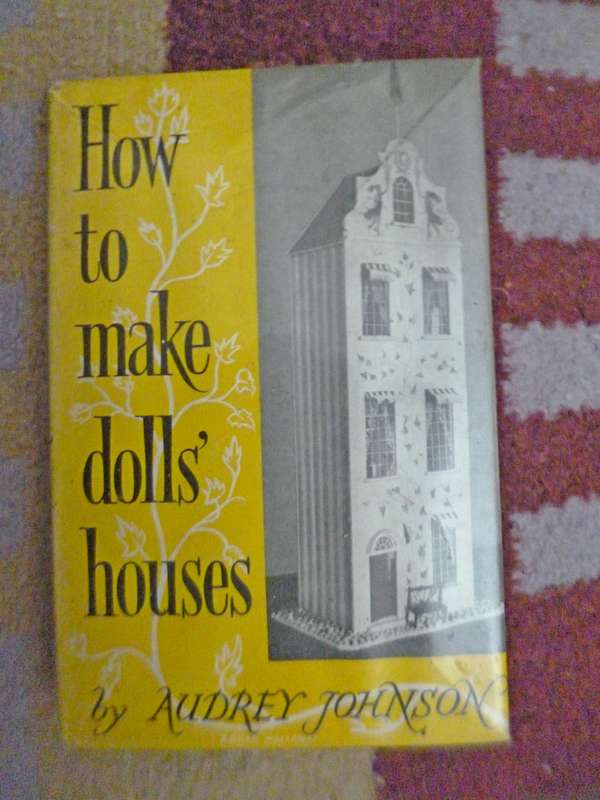 Dolls House books x5