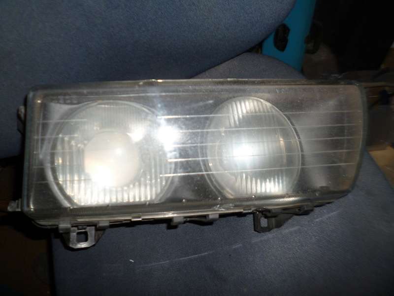 BMW Front Headlight 1997  ?