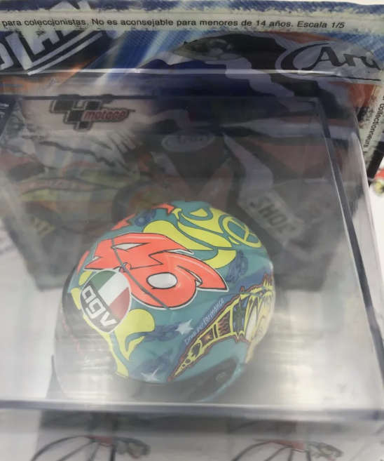 Die Cast Helmets Moto Gp  Valentino Rossi - 1999  Scale 15 Altaya