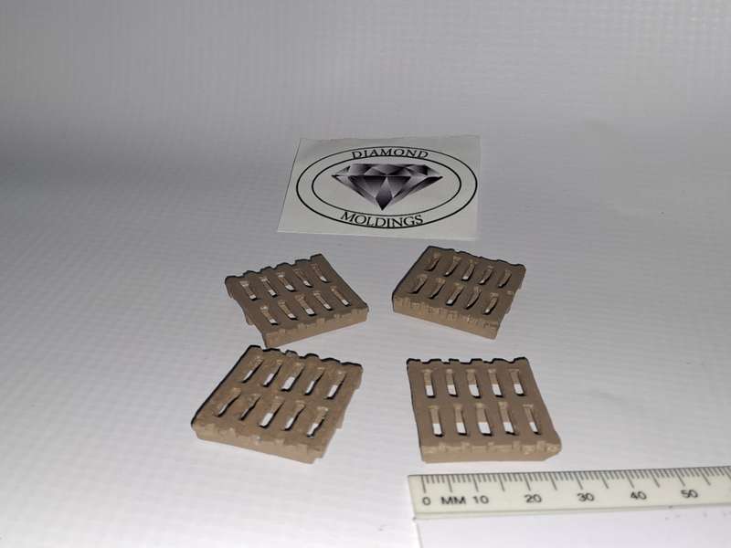 Model Trains HO - Pallets only (x4) - 29mm x 29mm x 4mm
