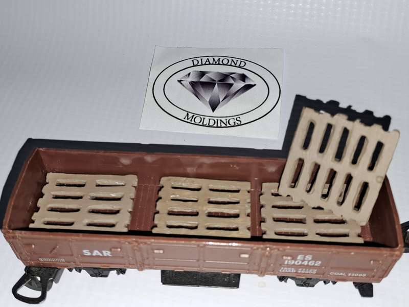 Model Trains HO - Pallets only (x4) - 29mm x 29mm x 4mm