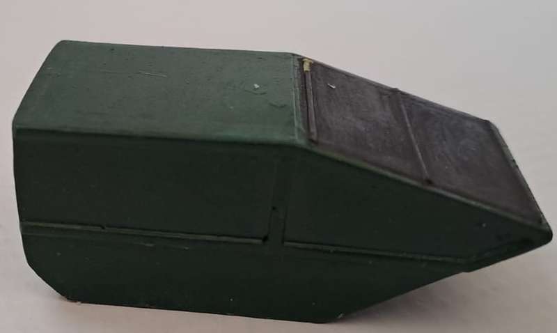 Model Trains HO - 1 x Scrap Bin Close (green) - 52mm x 25mm x 20mm