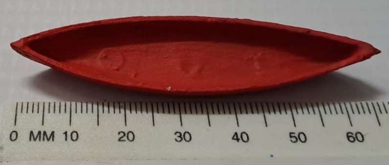 Model Trains HO 1 x River Canoe (Red) - 68mm x 16mm x 7mm