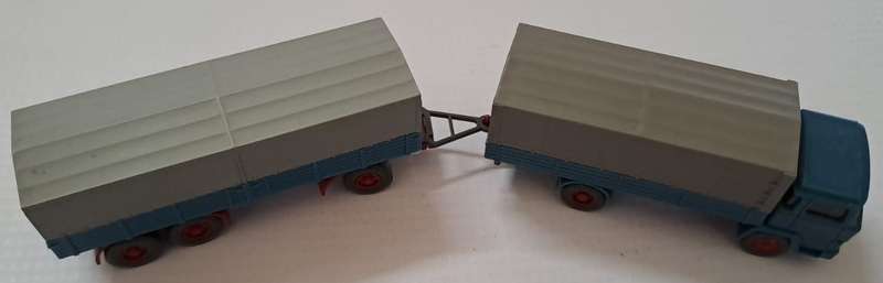 Model Trains/Cars HO 1 x Wiking Trucks & trailer (Blue).