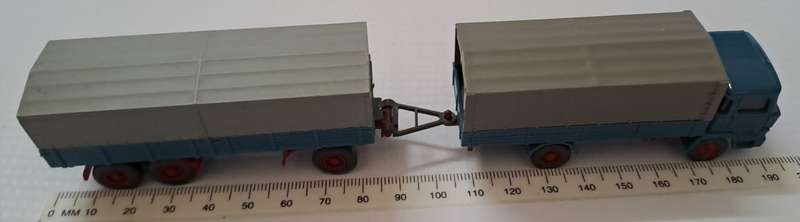 Model Trains/Cars HO 1 x Wiking Trucks & trailer (Blue).