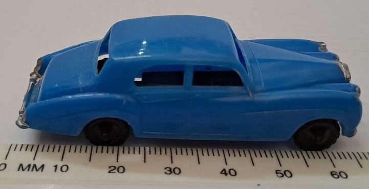 Model Trains/Cars HO/OO 1 x Car old (blue).