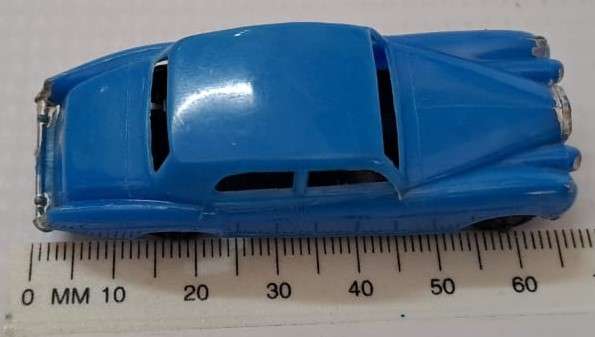 Model Trains/Cars HO/OO 1 x Car old (blue).