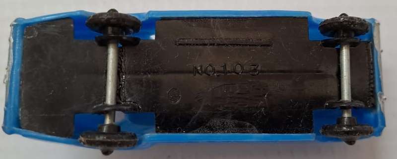 Model Trains/Cars HO/OO 1 x Car old (blue).