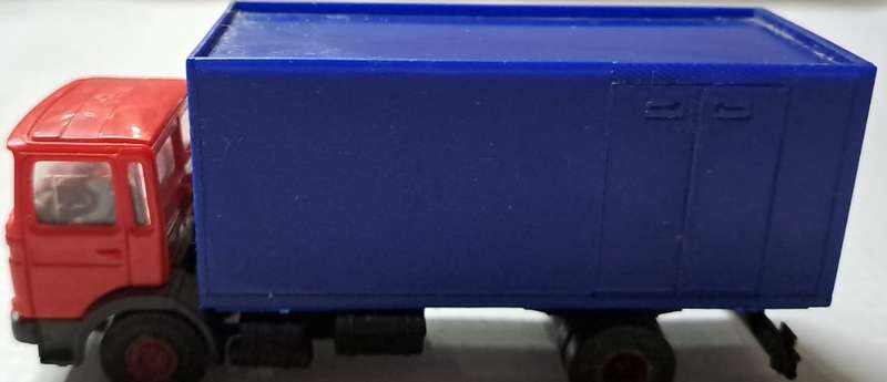 Model Trains/Cars HO 1 x Wiking MAN Delivery Track with driver plastic (Blue).