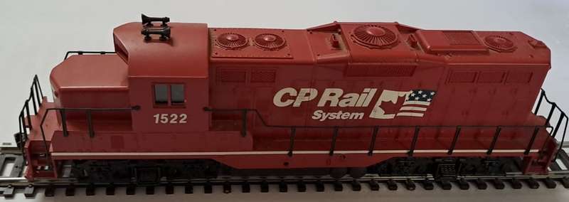 Model Trains HO 1 x Walthers Canadian Diesel with Kadee couplers. Good running condition.