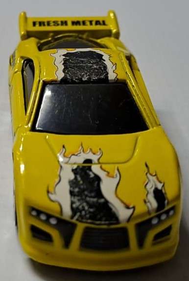 Maistro Diecast Model Car Street Speeder 1/64 scale
