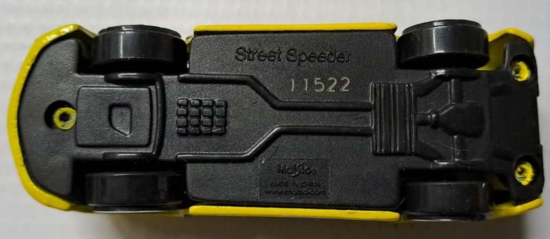 Maistro Diecast Model Car Street Speeder 1/64 scale
