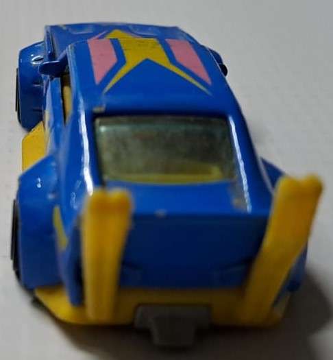 Hotweels Diecast Model Car 1186 MJ, I, NL Mattel 2011 Mad Manga 1/64 scale