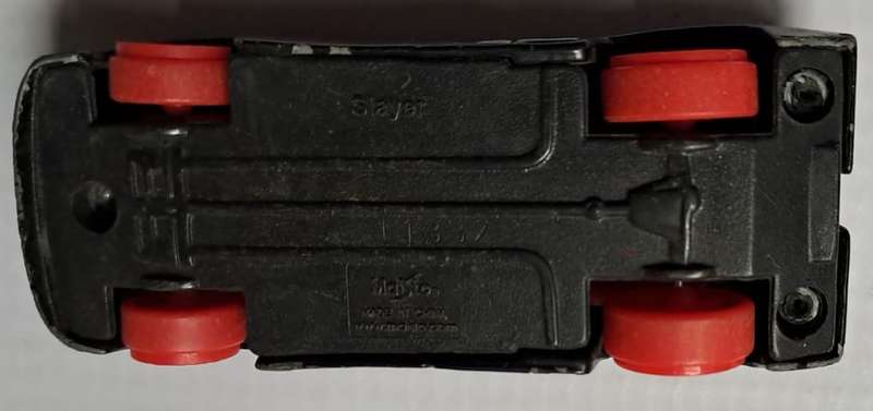 Maisto Diecast Model Car Slyer 1/64 scale
