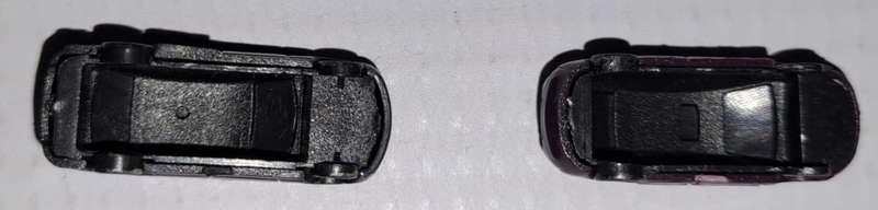 Model Trains N-Scale 2 x Cars. 25mm x 9mm x 8mm