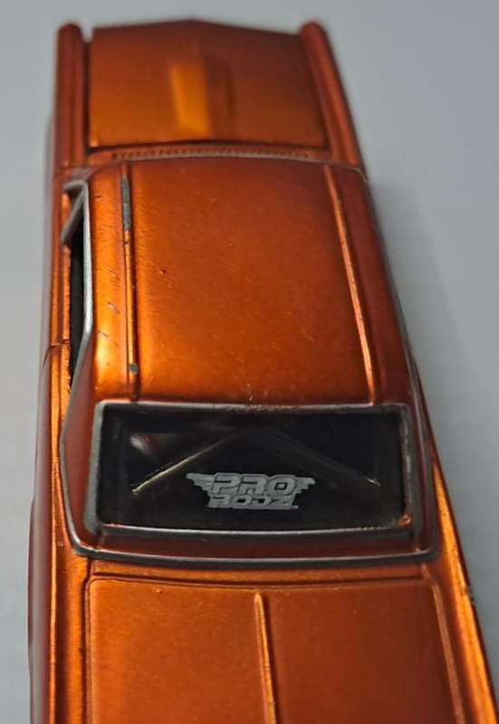 Maistro Diecast Model Car 1965 Pontiac GTO +- 1/64 scale
