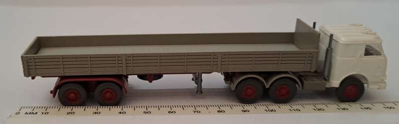 Model Trains/Cars HO 1 x Wiking Truck & Open Trailer.