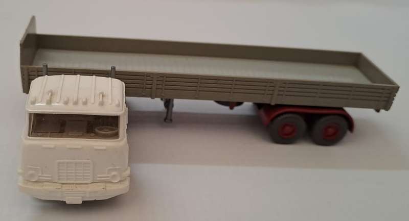 Model Trains/Cars HO 1 x Wiking Truck & Open Trailer.
