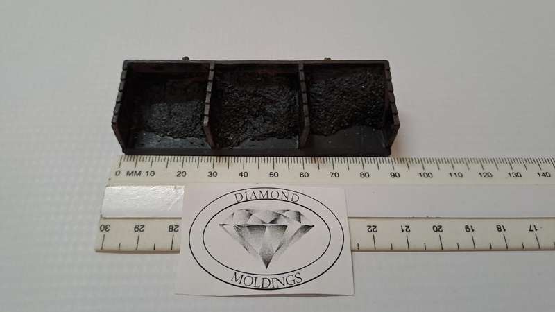 Model Trains HO - Coal Storage Bins - 90mm x 28mm x 17mm