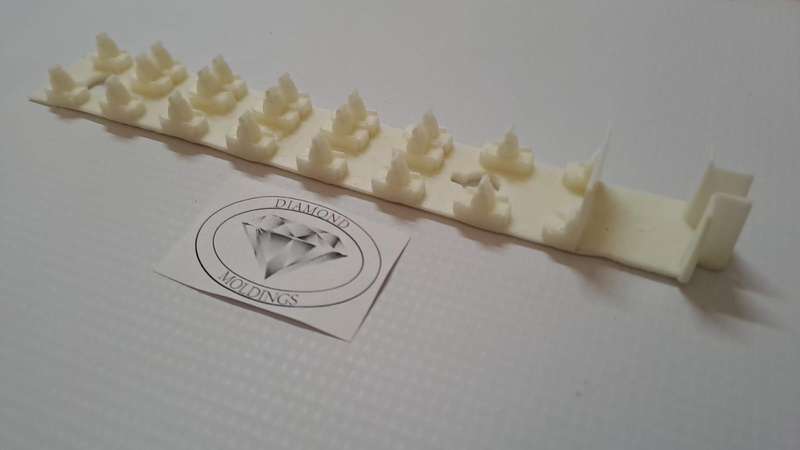 Model Trains HO 1 x Suburban Modern Seats. -  210mm x 27mm x 20mm