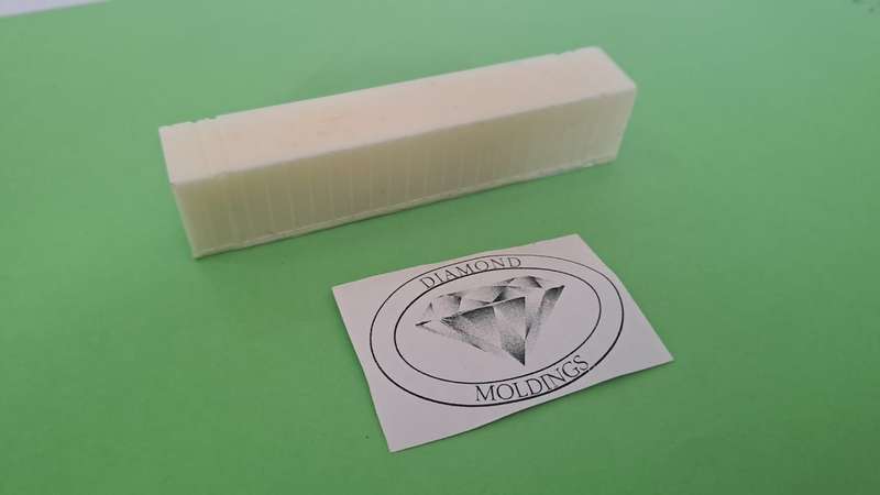 Model Trains N Scale 1 x Container Load - Long Container - 91mm x 16mm x 19mm