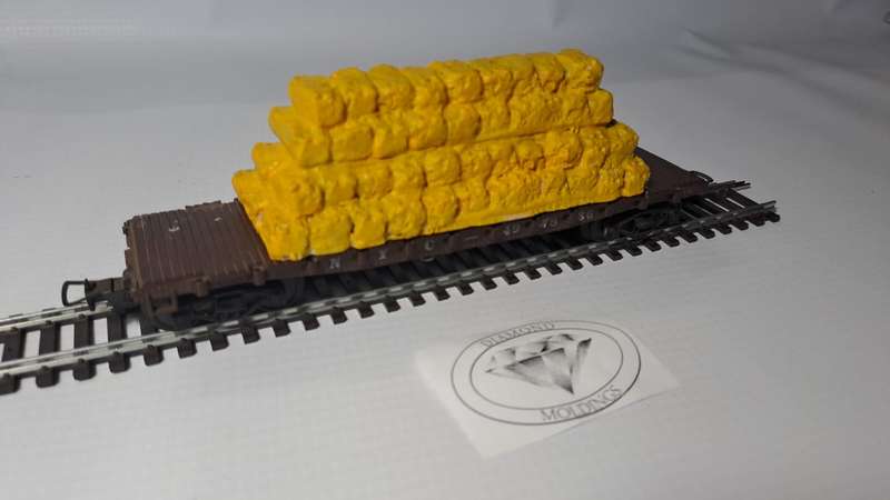 Model Trains HO 1 x Hay Bales Big Long - 100mm x 35mm x 34mm