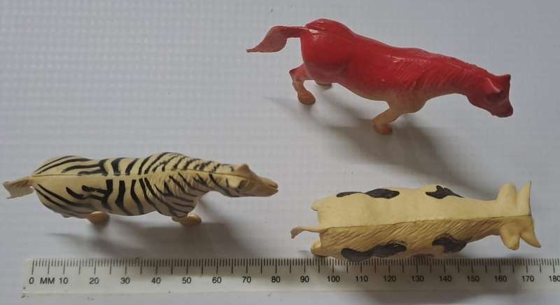 Model Animals - 3 x Animals Figures. (+- 40-60mm high)