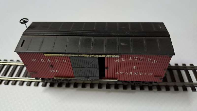 Model Trains HO Western & Atlantic Box Car, with plastic wheels & KD couplers.