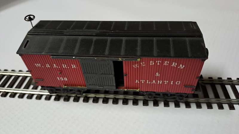 Model Trains HO Western & Atlantic Box Car, with plastic wheels & KD couplers.