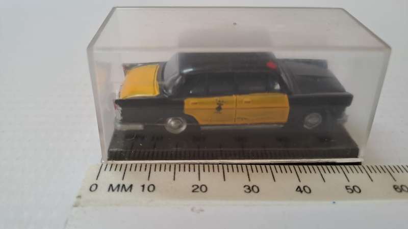 Model Trains 1:87 HO 1 x Taxi Barcelona EKO Seat 1400.