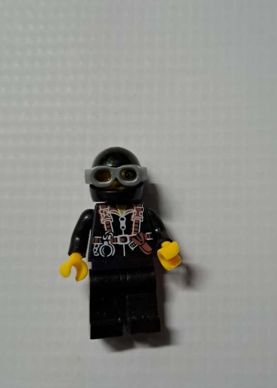 LEGO MINI FIGURINE.